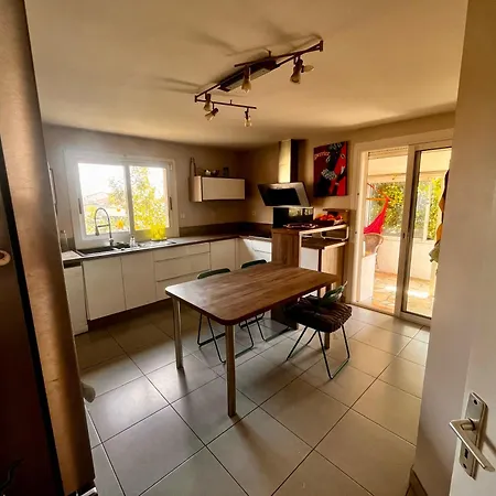 Hébergement de vacances Spacieuse Maison Familiale Avec Piscine Privee Bompas (Pyrenees-Orientales)